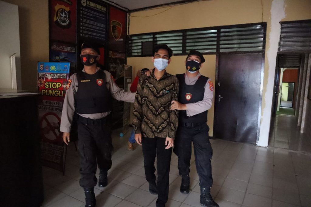 Kesal Balihonya Diturunkan, Pemuda di Konda Bakar Kios Neneknya