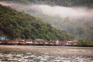 Gelombang Tinggi Momok Bencana bagi Masyarakat Pesisir