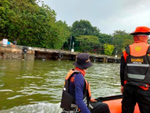 Perahu Dihantam Gelombang, Tiga Warga Tenggelam di Perairan Kassilampe Kandai, Satu Dinyatakan Hilang