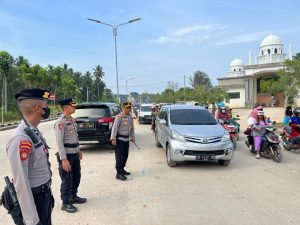 Kapolresta Kendari Pantau Kemacetan Lalulintas Menuju Pantai Toronipa