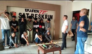 Polisi Gulung Komplotan Geng Motor Yang Aniaya Warga; Sita Senjata Tajam Dan Busur Pelaku