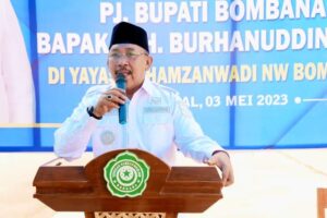 Pj. Bupati Bombana Hadiri Sekaligus Melakukan Peletakan Batu Pertama Pembangunan Asrama Yatim Yayasan Hamzanwadi Nahdlatul Watan