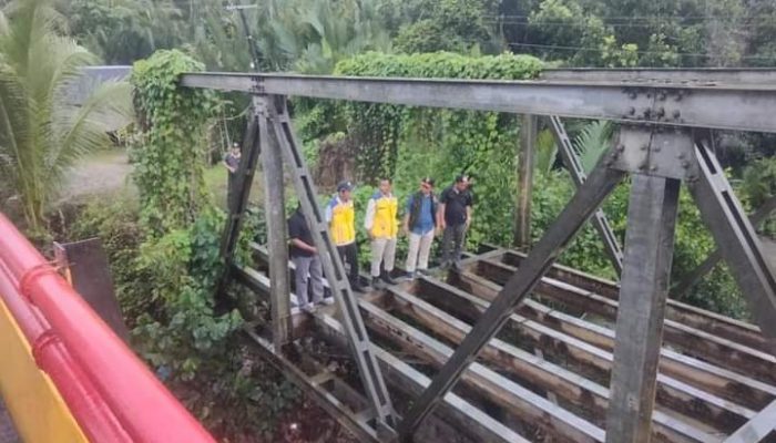 Jembatan Desa Wia-Wia Dibangun dengan Konstruksi Bailley