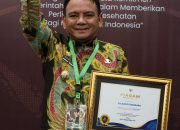 Pemprov Sultra Terima Penghargaan Universal Health Coverage “UHC Award” 2024