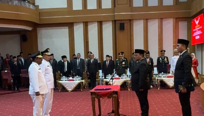 Pj Gubernur Sultra Lantik Dua Penjabat Bupati