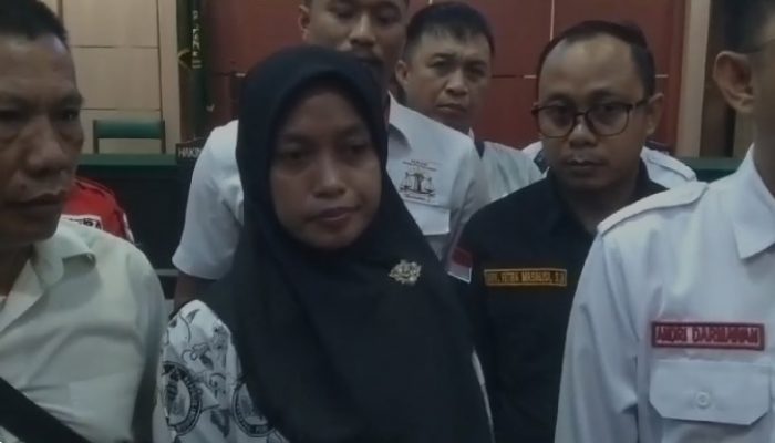 JPU Tuntut Bebas Guru Supriyani : Pengacara Bilang Aneh