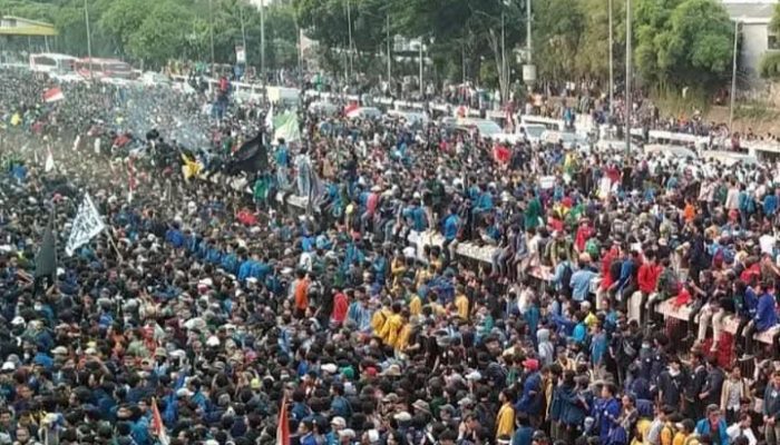 Mahasiswa Terus Suarakan “Indonesia Gelap”