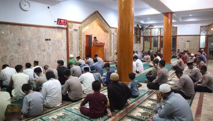 Polresta Kendari Gelar Kegiatan Tarawih Keliling Selama Bulan Suci Ramadan