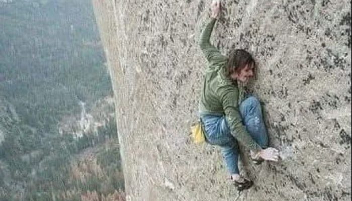 Pendaki Ceko Adam Ondra Taklukkan El Capitan dengan Pendakian Bebas yang Memukau