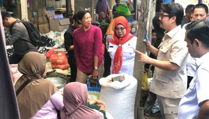 Bupati Koltim Sidak Ketersediaan Bahan Pokok di Pasar Ladongi