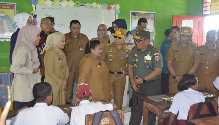 Wamendagri Apresiasi Gubernur Sultra Bangun SDM