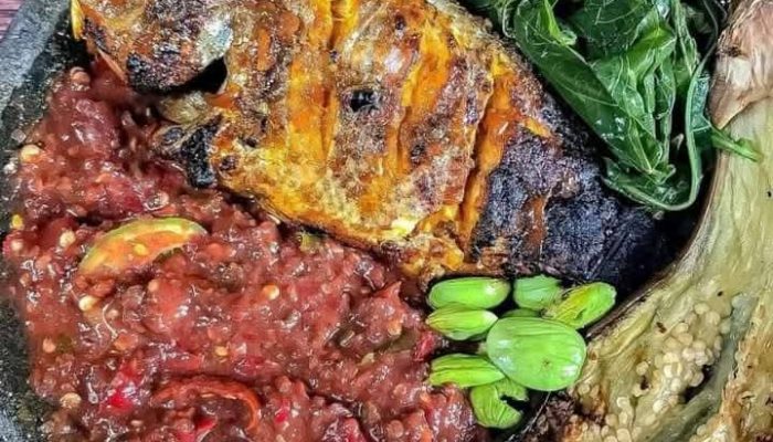 Gurame Bakar Manis Pedas: Sensasi Rasa yang Menggoda Selera