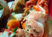 Hangatnya Kelezatan Maritim dalam Semangkuk Sup Kepiting Istimewa