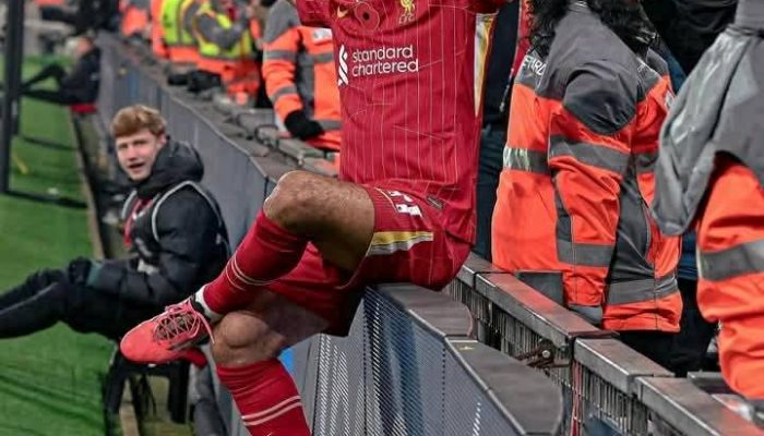 Mohamed Salah Raih Gelar FWA Footballer of the Year 2024/2025, Lampaui Ronaldo dan Sejajar Henry!