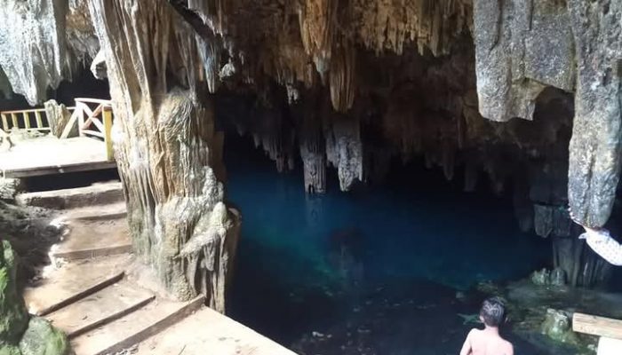 Menjelajahi Keajaiban Gua Kafokotiu dan Danau Biru di Sulawesi Tenggara