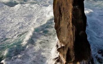 Þrídrangar: Sang Penjaga Kesunyian di Ujung Dunia 8 FB IMG 1747087375623