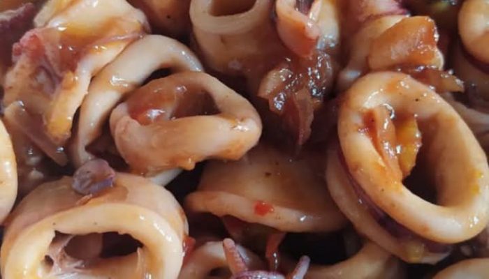 Cumi Goreng Asem: Ledakan Rasa Pedas, Asam, dan Gurih di Setiap Gigitan! 