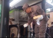 Kejari Kendari Musnahkan Barang Bukti Tindak Pidana Umum