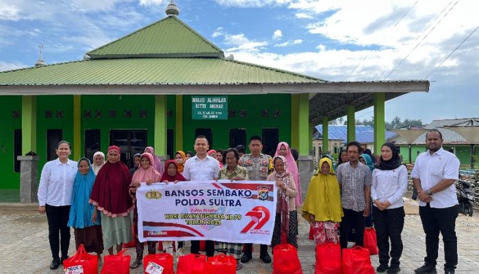 Ditreskrimum Polda Sultra Berikan Bantuan Sembako dalam Rangka Hari Bhayangkara ke-79