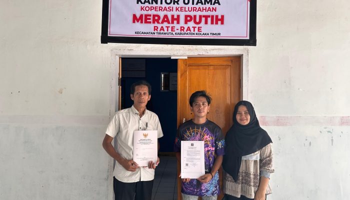 Kelurahan Raterate Jadi yang Pertama di Kolaka Timur Terima Akta Notaris Koperasi Merah Putih