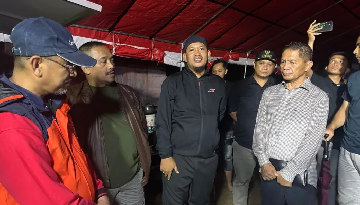 Kapolda Sultra Bersama Wakil Walikota Kendari Tinjau Lokasi Banjir di Sungai Wanggu