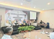 Wagub Sultra Bersama Kelompok Nelayan dan Pelaku Usaha Bahas Potensi Perikanan di Kepton