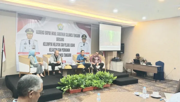 Wagub Sultra Bersama Kelompok Nelayan dan Pelaku Usaha Bahas Potensi Perikanan di Kepton