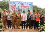 Bupati Konut Sambut Tim Penilai Lomba Desa Tingkat Provinsi di Desa Mekar Jaya Kecamatan Langgikima