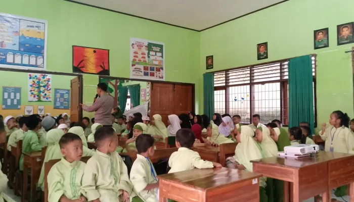 Ditbinmas Polda Sultra Gelar Sosialisasi Cegah Bullying di SDN 86 Kendari