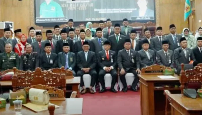 Geger di Bumi Mina Tani: Saat Seluruh Fraksi di DPRD Kompak Lengserkan Bupati Pati