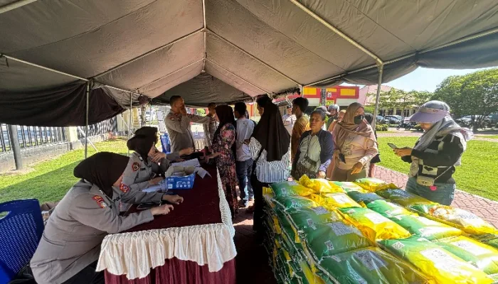 Polda Sultra dan Bulog Gelar Gerakan Pangan Murah
