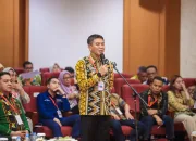 Pemkab Konawe Selatan Salurkan Ribuan Seragam Sekolah untuk Siswa SD dan SMP