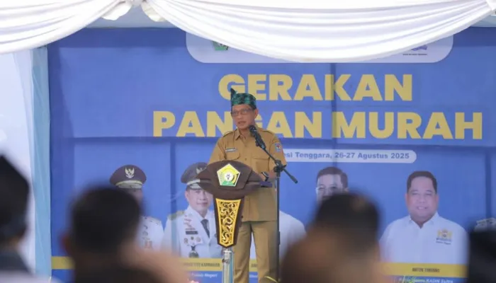 Mendagri Tito Karnavian Buka Gerakan Pangan Murah di Kendari