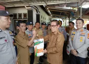 Bupati Koltim Lepas Penyaluran Bantuan Benih Jagung dari Kementerian Pertanian