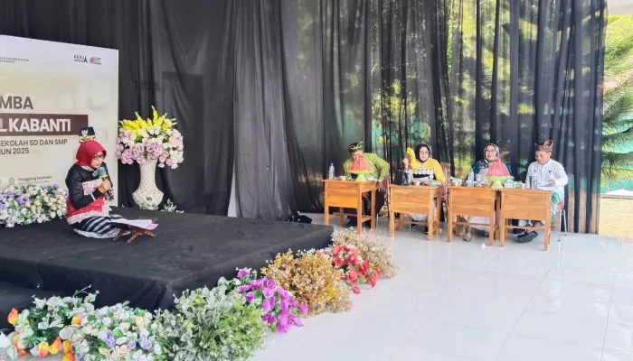 Menjaga Nyala Buton: Festival Kabanti, Aksi Nyata Melawan Kepunahan Sastra Tua
