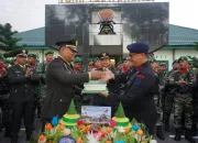 Bentuk Soliditas dan Sinergitas, Brimob Polda Sultra Beri Kejutan di HUT ke-80 TNI di Batalyon 725 Woroagi
