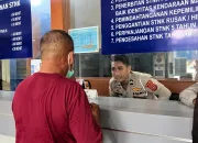 Pelayanan Cepat dan Ramah, Samsat Kendari Dapat Apresiasi dari Warga