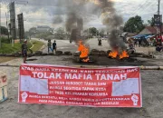 Tolak Pelaksanaan Konstatering, Warga Tapak Kuda By Pass Kendari Blokade Ruas Jalan Protokol