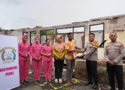 Wakapolresta Kendari Bersama Bhayangkari Salurkan Bantuan Dana ke Personel Terdampak Kebakaran