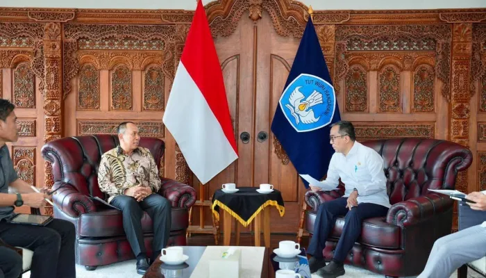 Pemprov Sultra Perkuat Sinergi dengan Kemendiktisaintek untuk Sekolah Garuda