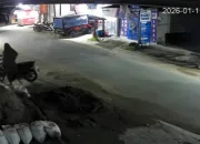 Maling Motor Beraksi di Kost Baruga Terekam CCTV