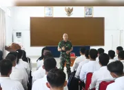 Komandan Lanud Haluoleo Berikan Motivasi kepada Casis PA PK TNI 2026 di Hari Pertama