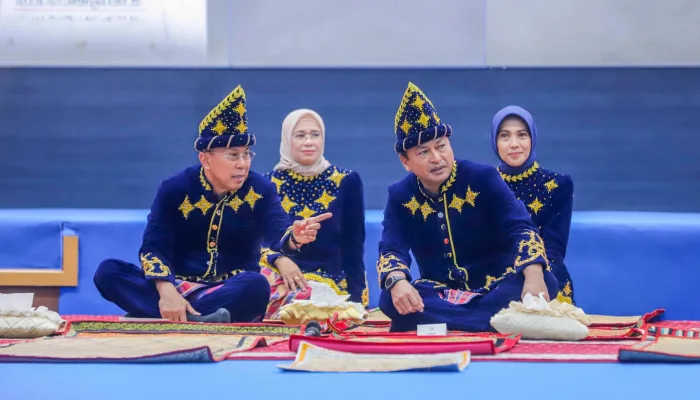 Penganugerahan Gelar Adat Tolaki kepada KASAU dan Gubernur Sultra, Simbol Amanah dan Penguatan Nilai Kepemimpinan