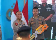 Dukung Asta Cita Presiden Prabowo, Wakapolri Serahkan 378 Unit Perumahan Bagi PNPP dan Masyarakat di Sultra