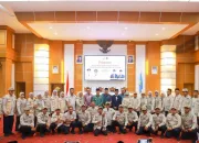 Gubernur Andi Sumangerukka Lepas 37 PPIH Sultra 2026, Tekankan Pelayanan Optimal bagi Jemaah Haji