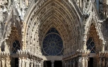 Katedral Reims 1211: Mahakarya Teknik yang Menantang Zaman 3 688032715 26149246498087667 4841630924007413838 n