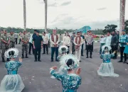 Gubernur Sultra Sambut Kedatangan Tiga Menteri RI di Bandara Halu Oleo 9 FB IMG 1780089667925
