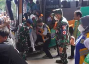 Personil Lanud Haluoleo Amankan Pemberangkatan Jamaah Haji Sultra ke Embarkasi Makassar