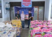 Bank Sultra Salurkan 300 Paket Sembako untuk Korban Banjir di Kendari