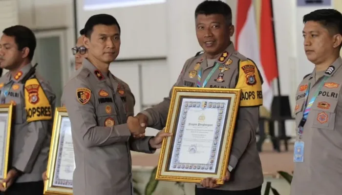 Polres Bombana Raih Penghargaan IKPA Sempurna Tahun Anggaran 2025